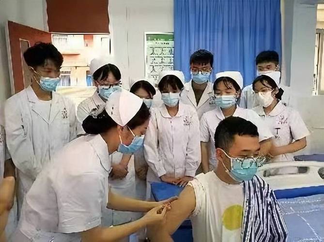 构建健康教育与促进的属地化网络 学校、工厂保健科的功能定位与实践路径